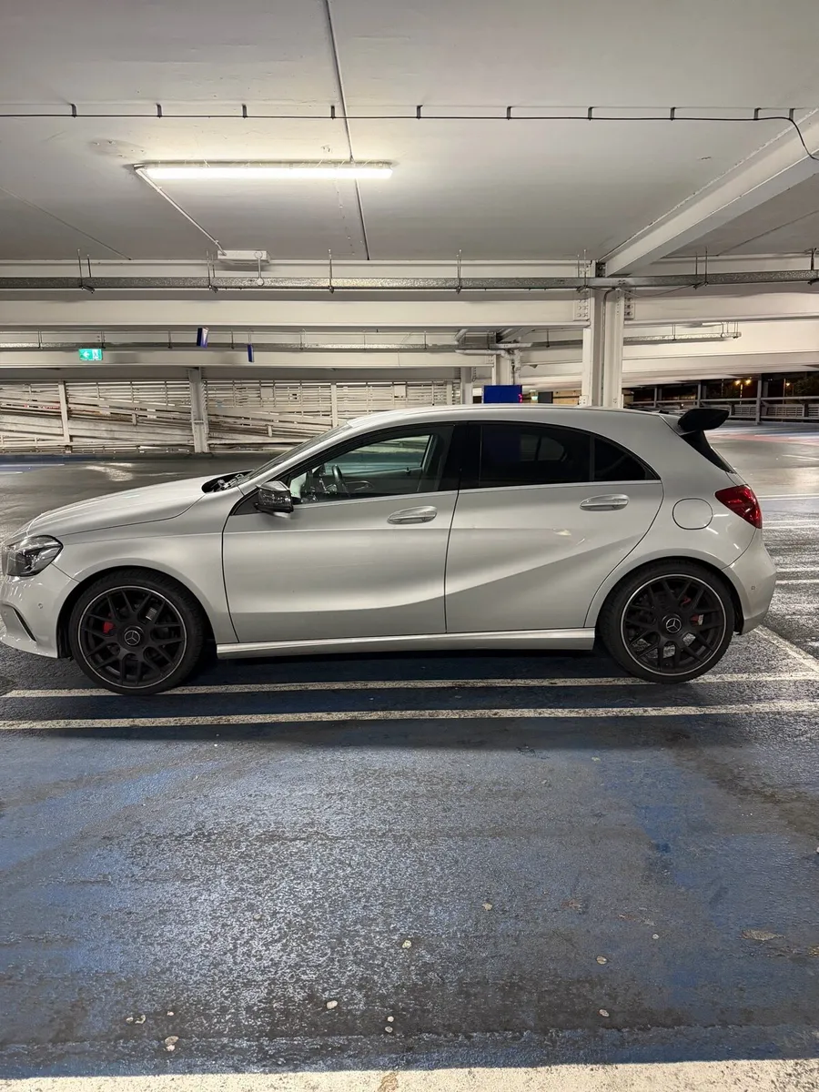 A180 Mercedes Benz,2018 LOW MILEAGE, AUTOMATIC - Image 2