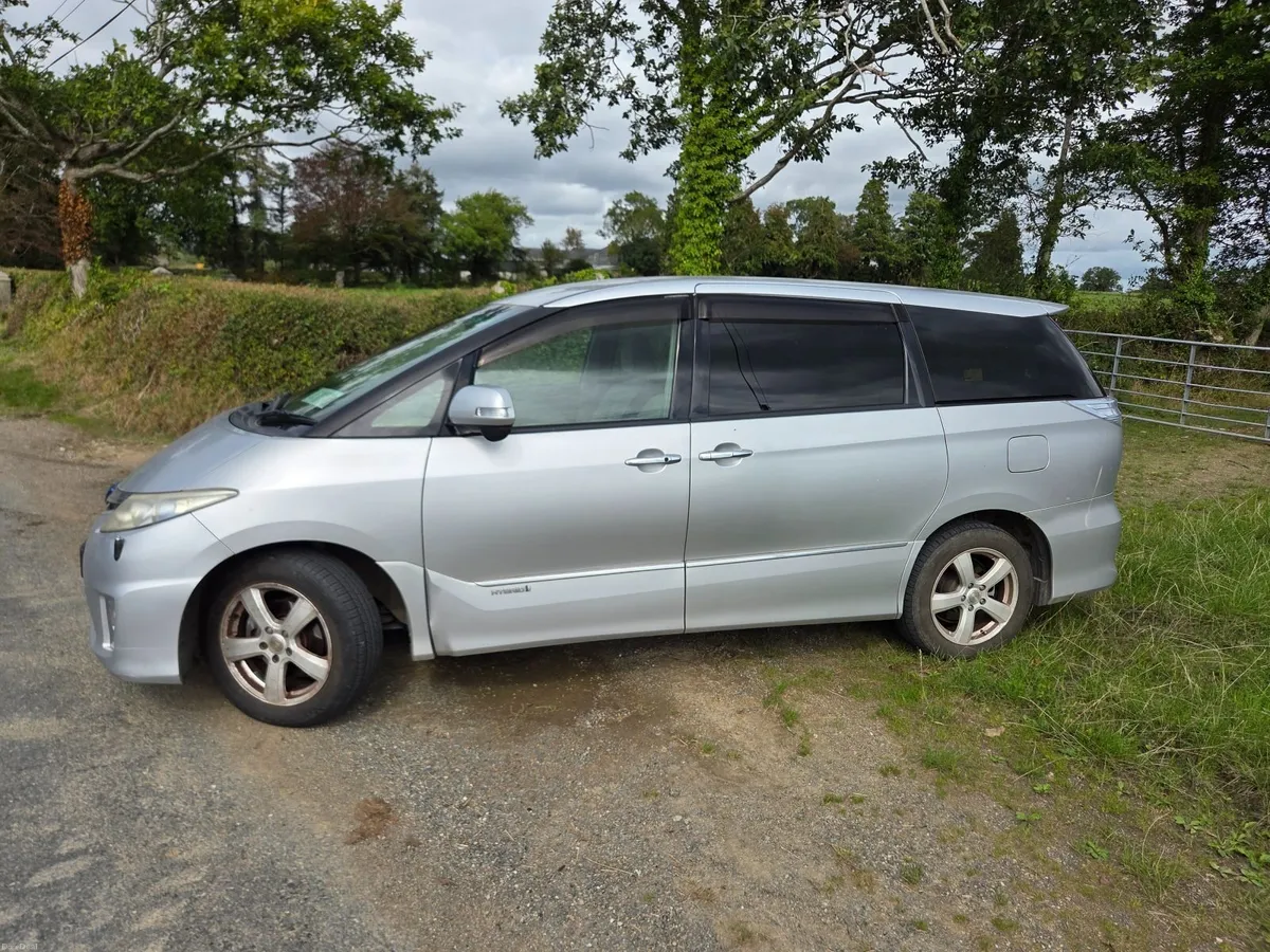 Toyota Estima 2011 - Image 6