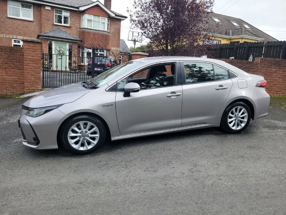 191 Toyota Corolla Hybrid New Nct 10-28 - Image 5
