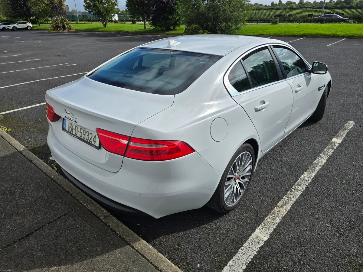 2016 Jaguar XE Prestige 2.0d 163hp Manual - Image 4