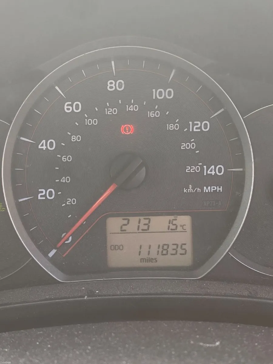 Toyota Yaris 2012 - Image 3