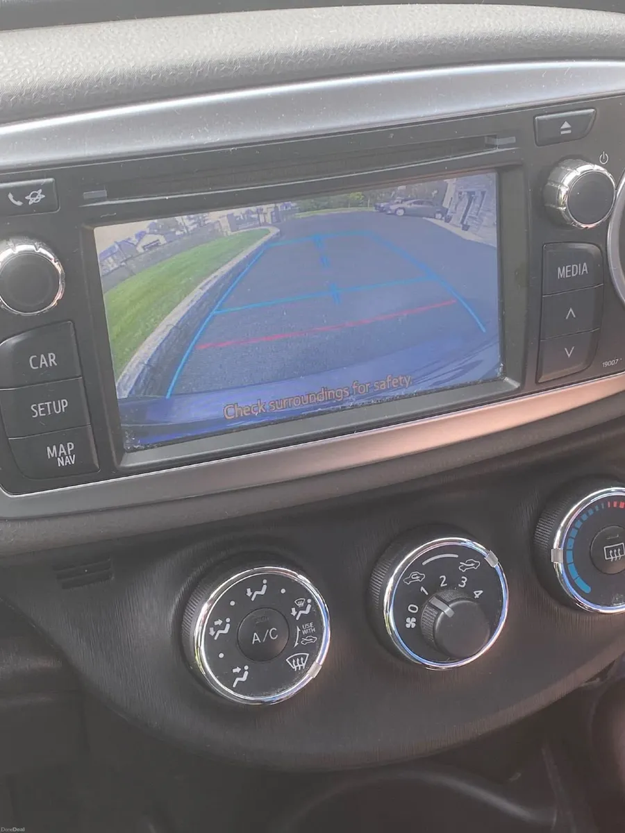 Toyota Yaris 2012 - Image 4