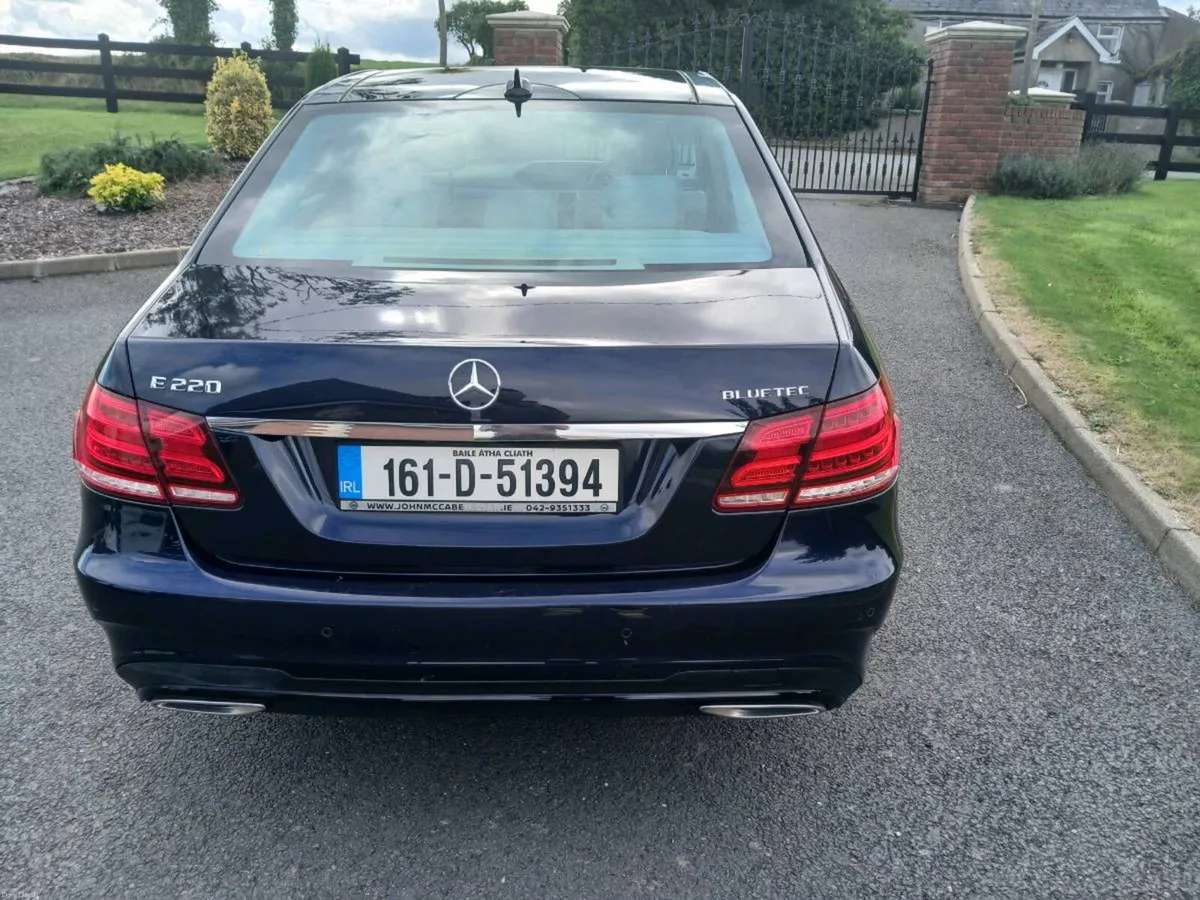 Car - Image 4