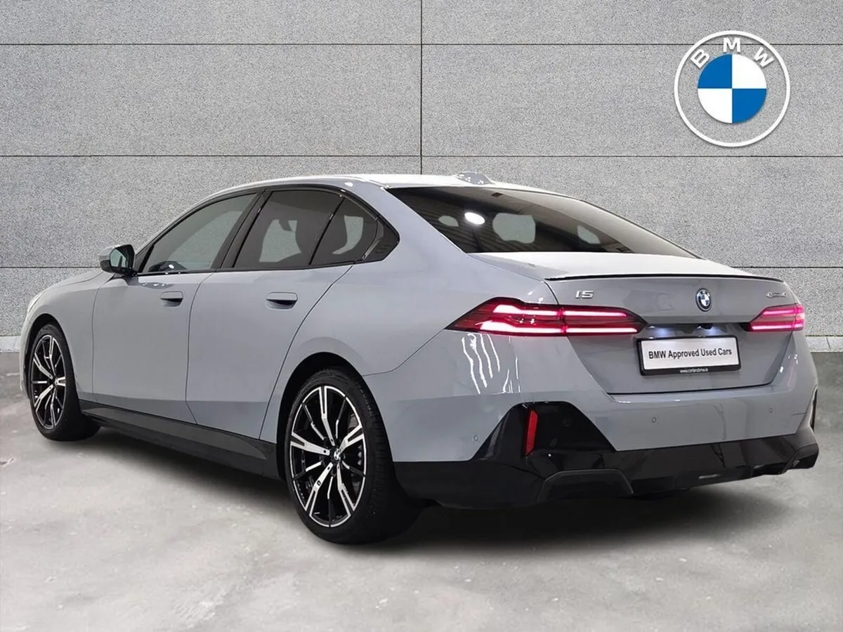 BMW i5 eDrive40 M Sport Pro Saloon - Image 2