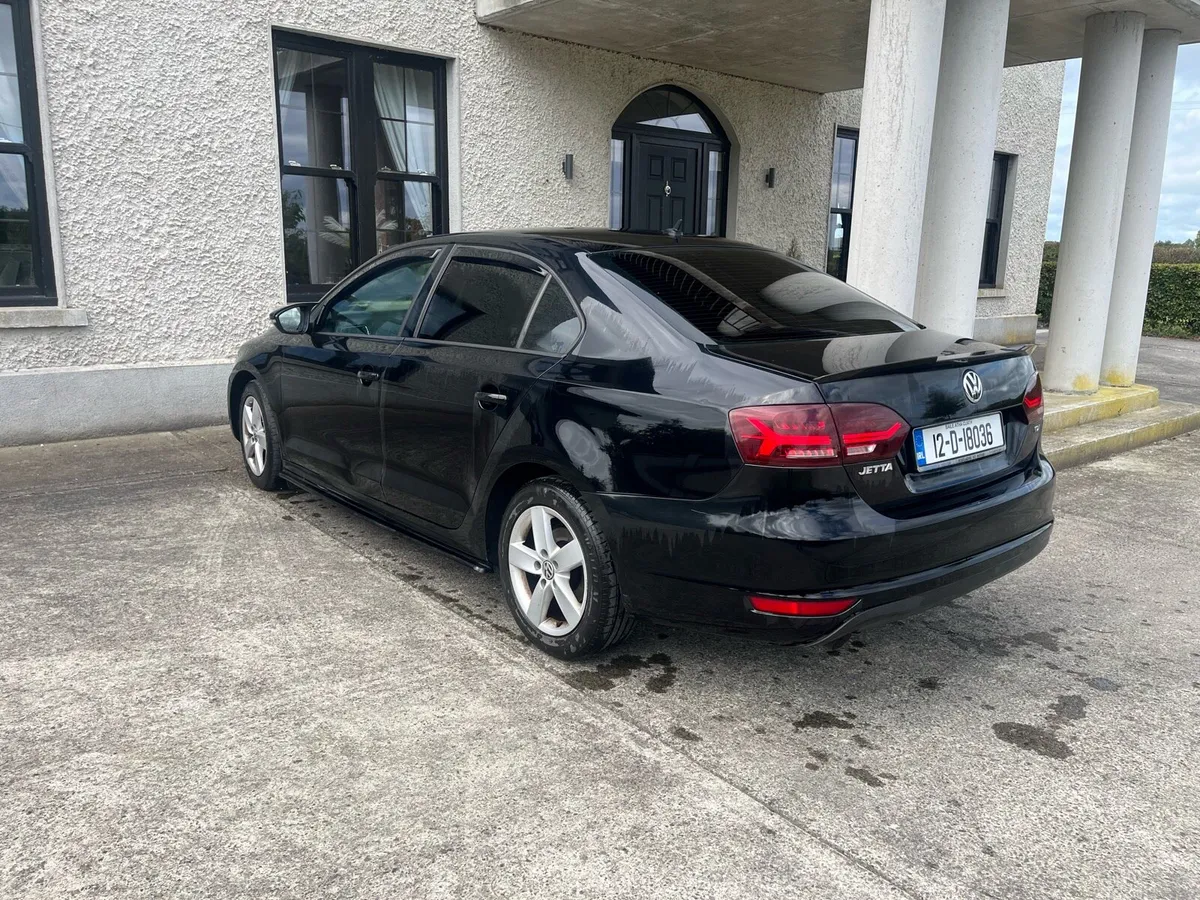 Volkswagen Jetta - Image 2