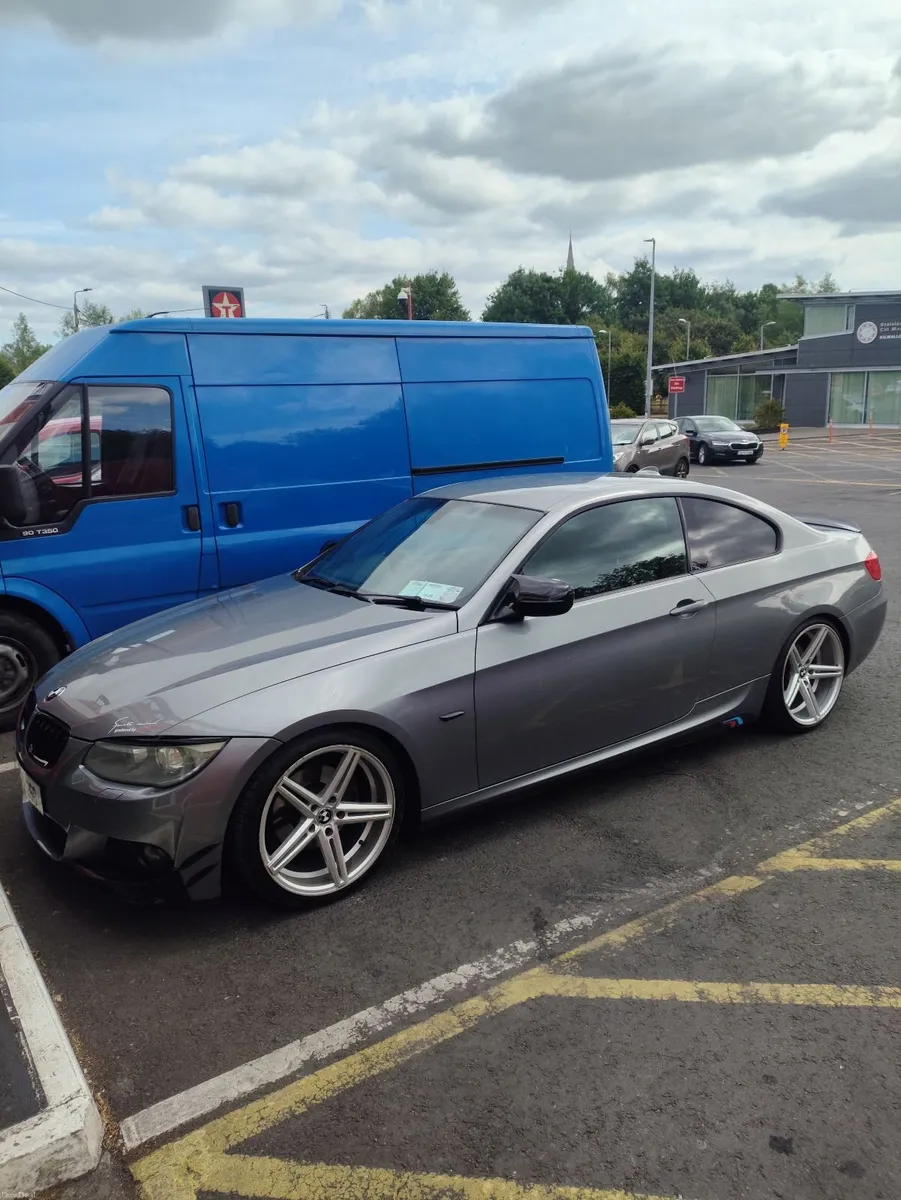 BMW 3-Series 2010 E92 2.0 diesel manual - Image 3