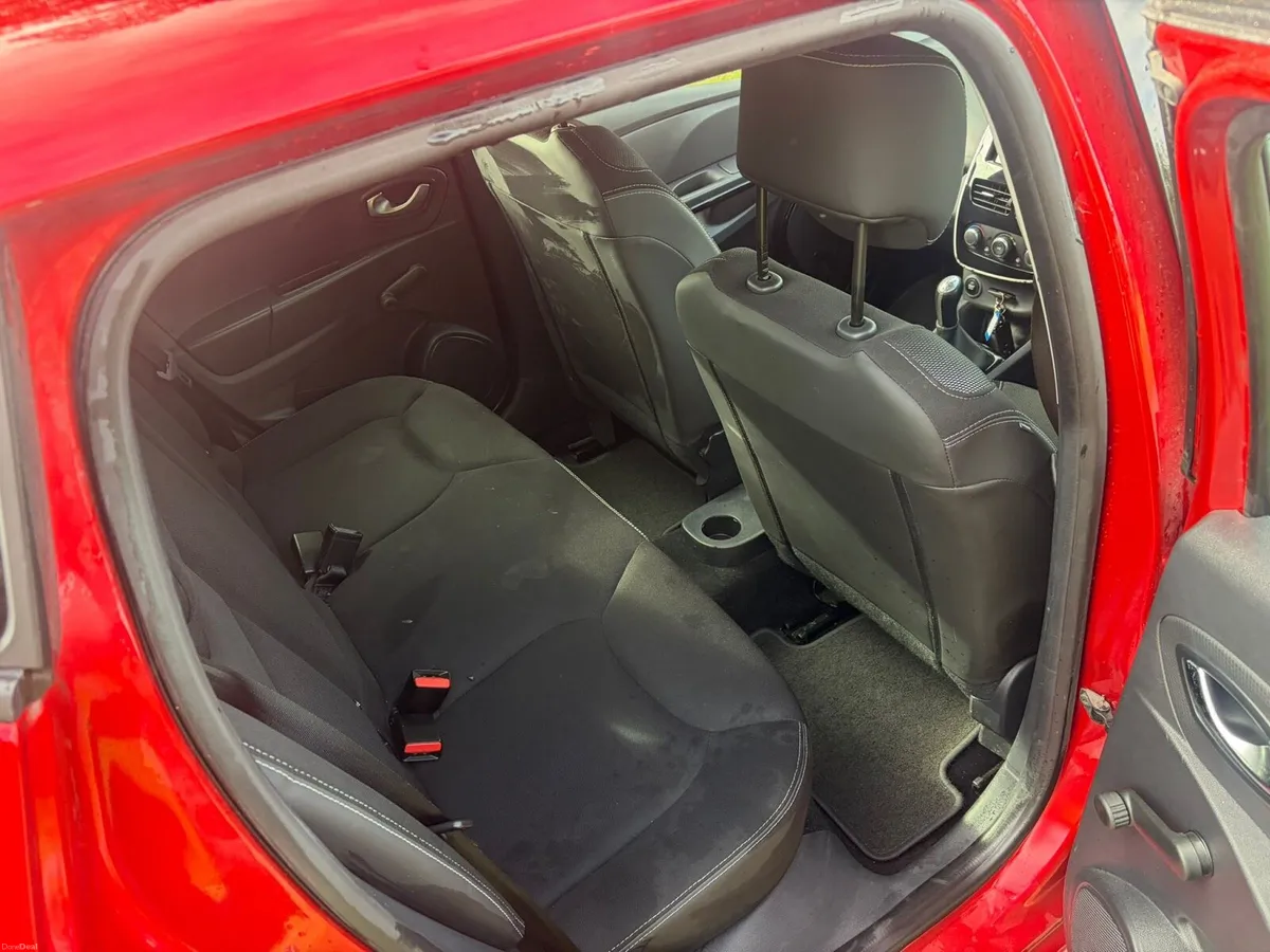 2017 RENAULT CLIO 1.5 DIESEL MANUAL - Image 6