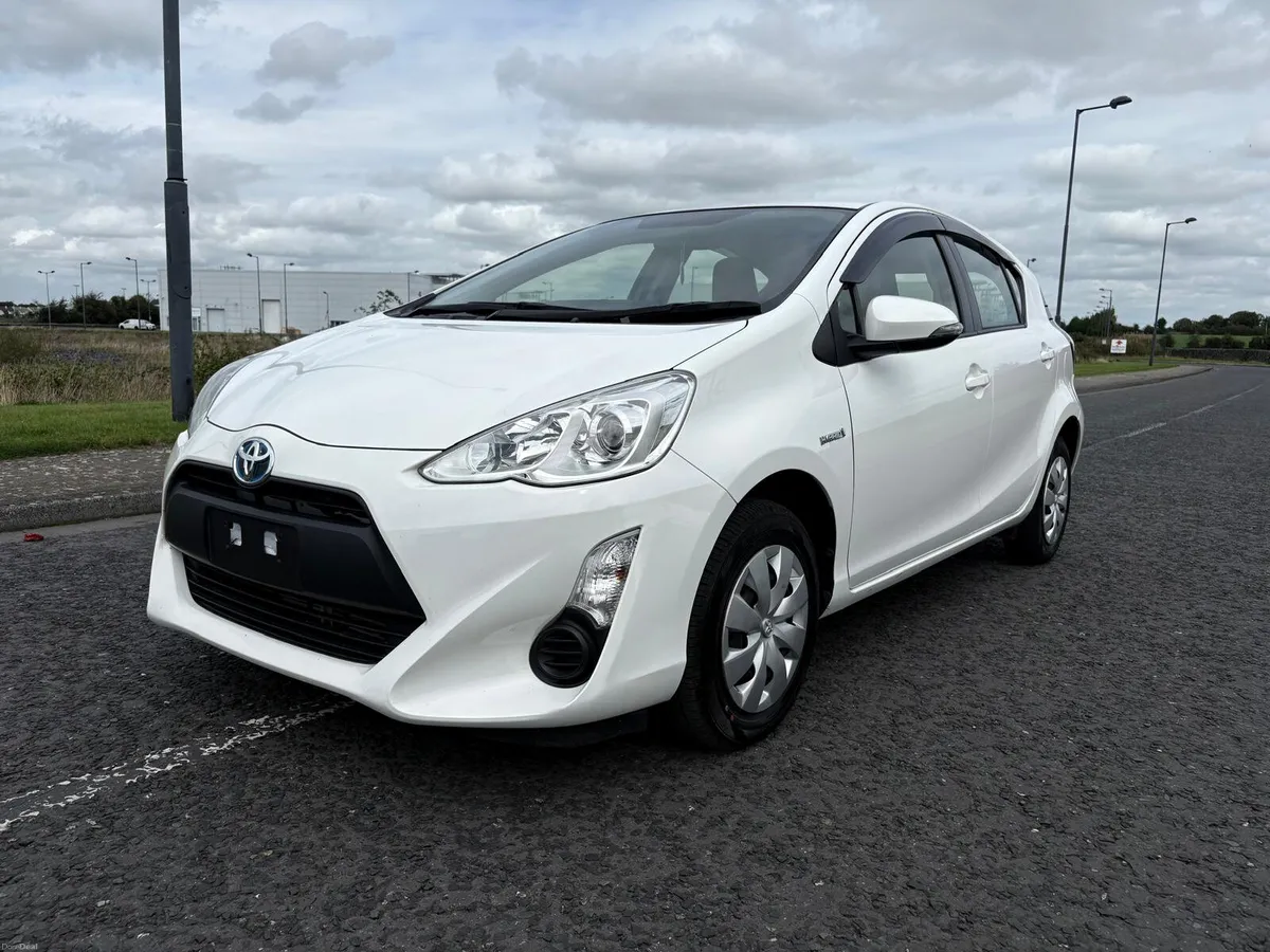 2015 Toyota Aqua L, 1.5 Petrol, Automatic - Image 6