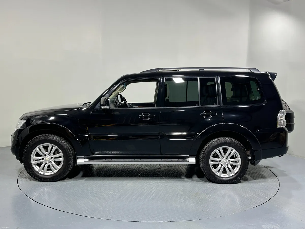 Mitsubishi Pajero 3.2 High Spec Auto 7 Seater 141 - Image 4