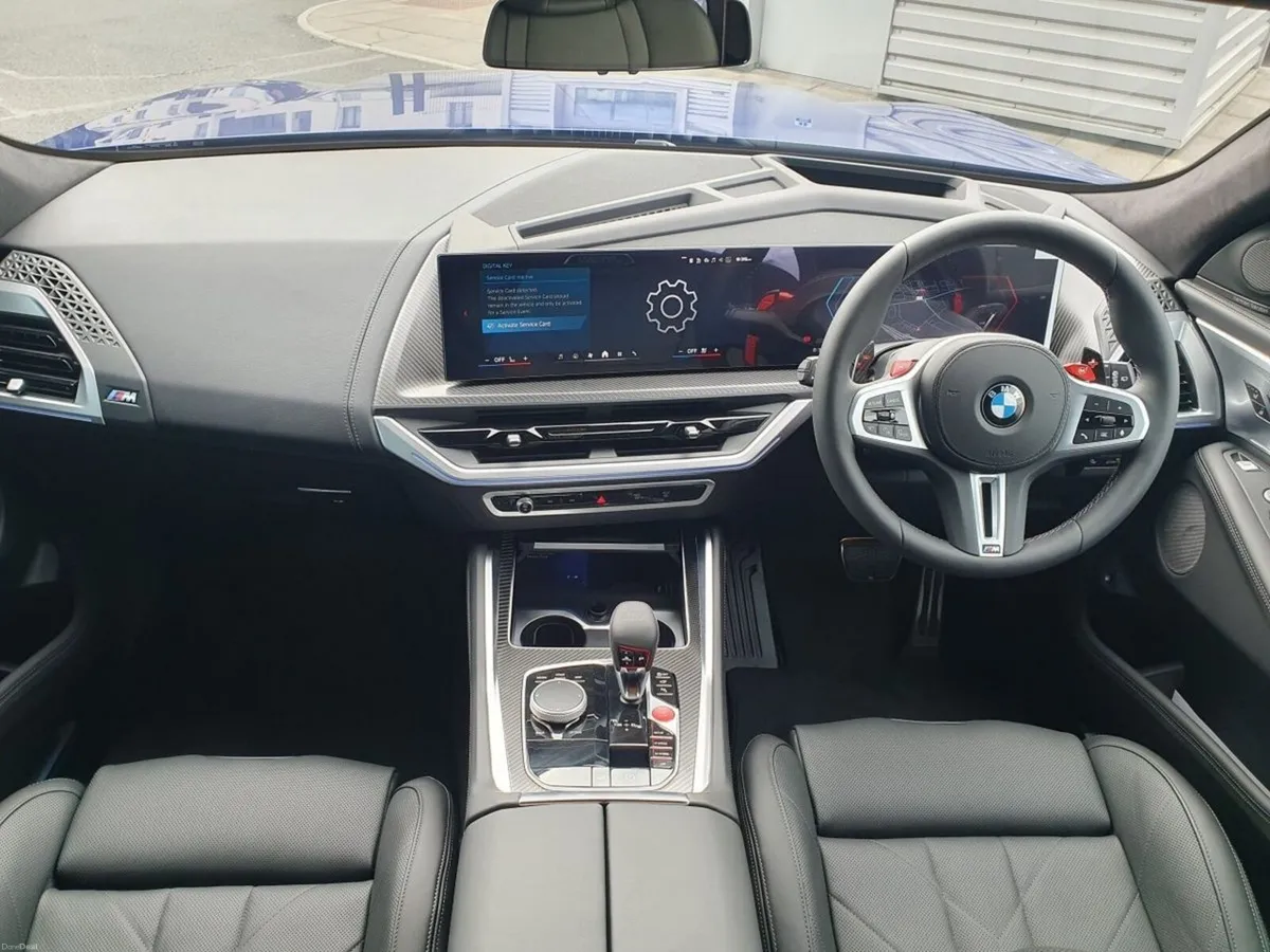 BMW XM 50e - Image 4