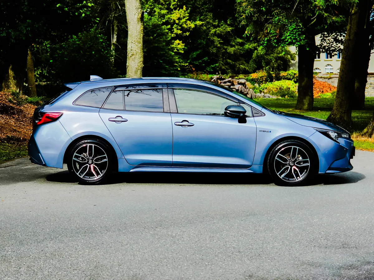2020 Toyota Corolla Touring 1.8 Petrol Hybrid Auto - Image 6