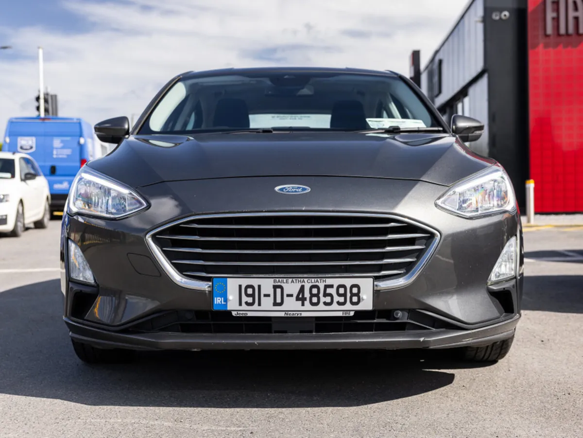 Ford Focus 1.0 TITANIUM ECOBOOST 125 5DR T - Image 2