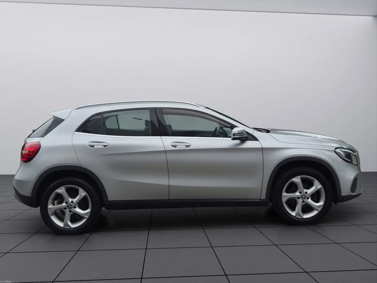 Mercedes-Benz GLA 180 URBAN 5DR AUTO - Image 6