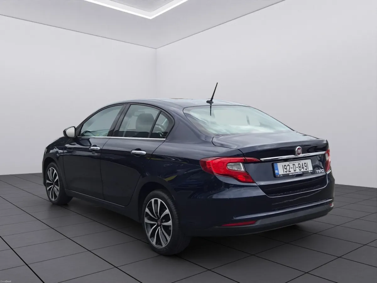 Fiat Tipo SD 1.6 MJ 120HP LOUNGE 4DR - Image 3