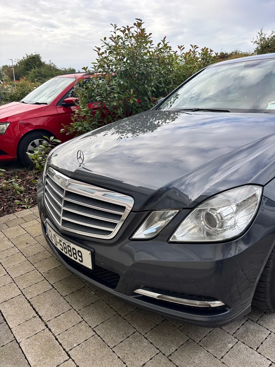 Mercedes E220 - Image 4
