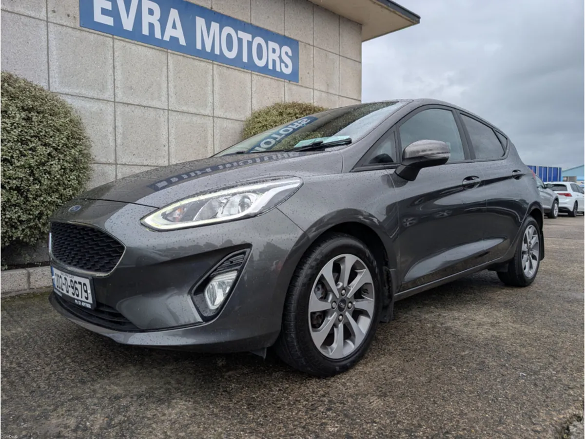 Ford Fiesta TITANIUM MANUAL 1.0 PETROL //LOW MILES - Image 4