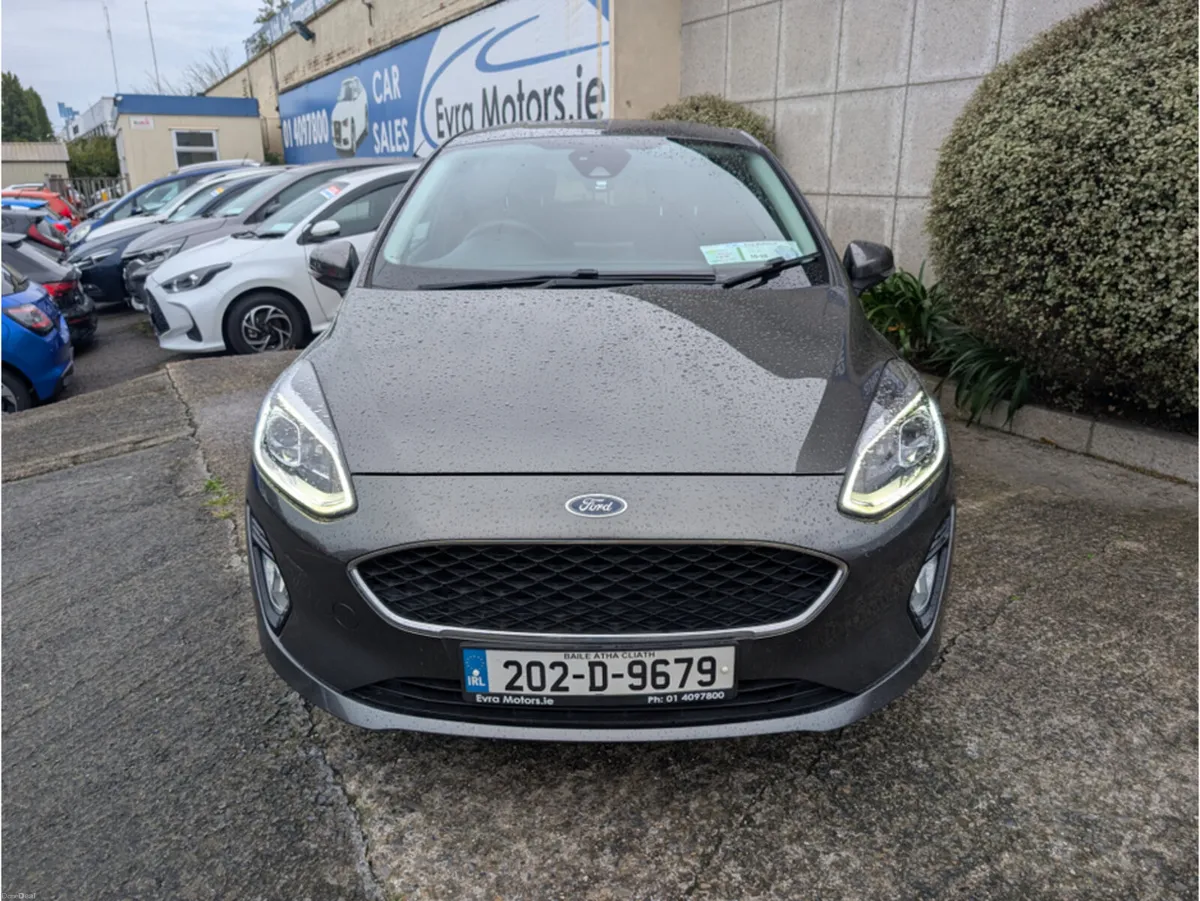 Ford Fiesta TITANIUM MANUAL 1.0 PETROL //LOW MILES - Image 2