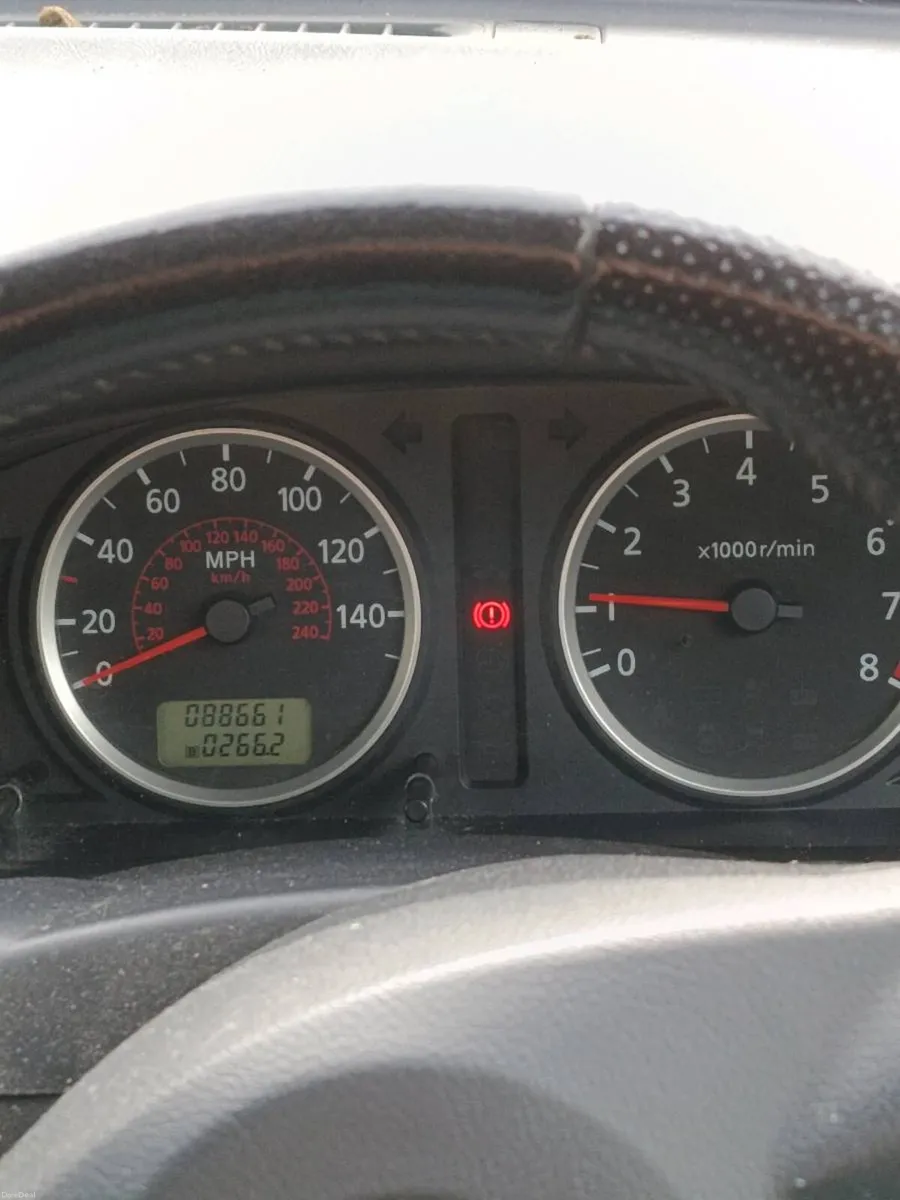 05 Nissan Almera hatchback - Image 2