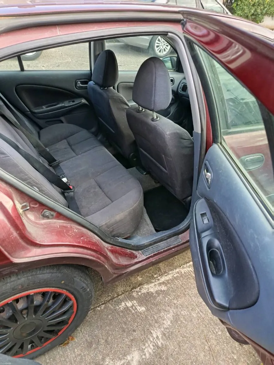 05 Nissan Almera hatchback - Image 5