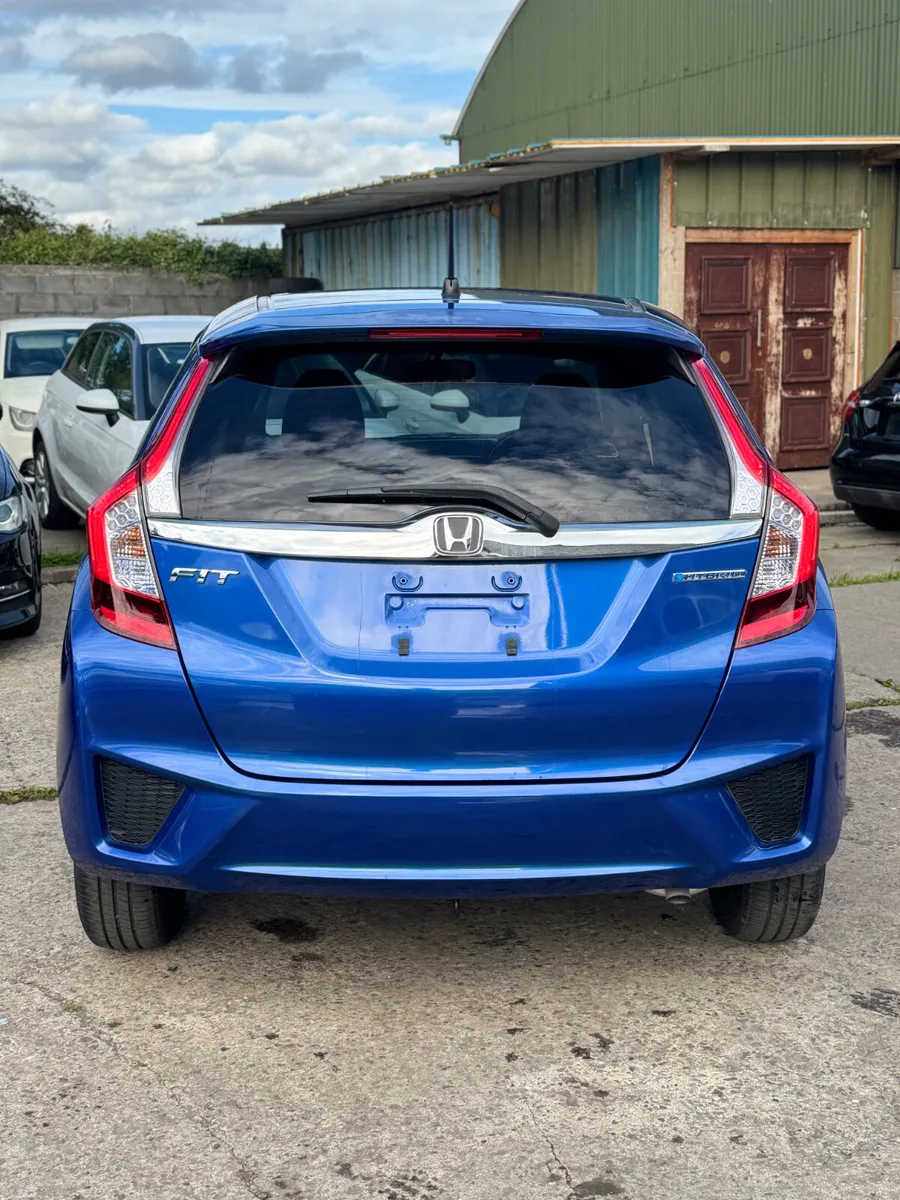HONDA FIT 1.5L HYBRID 2014 2 Keys 41000KM ONLY - Image 5