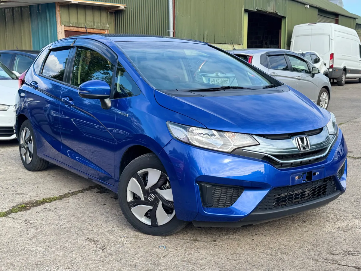 HONDA FIT 1.5L HYBRID 2014 2 Keys 41000KM ONLY - Image 1