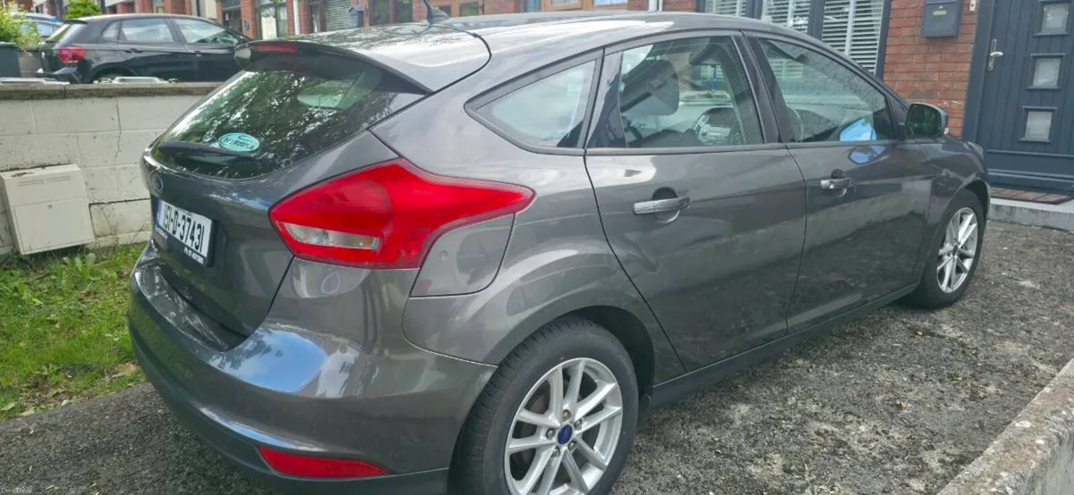 2015 Ford Focus low mileage very clean - Image 3