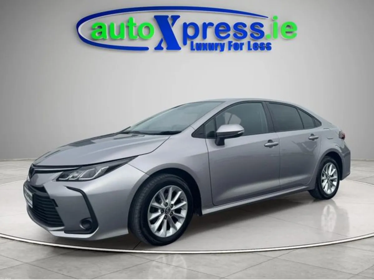 Toyota Corolla 1.6P Aura Saloon 4DR - Image 3