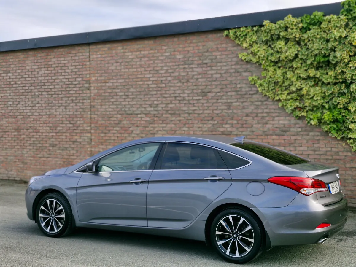 Hyundai i40 EXECUTIVE LOW KMS FINANCE AVAILABLE - Image 3