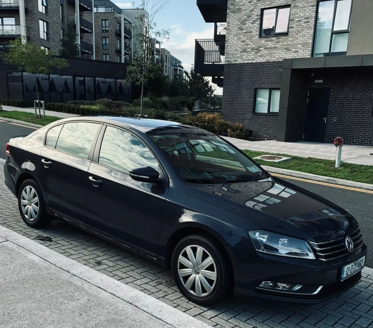 Volkswagen Passat 2012 - Image 1