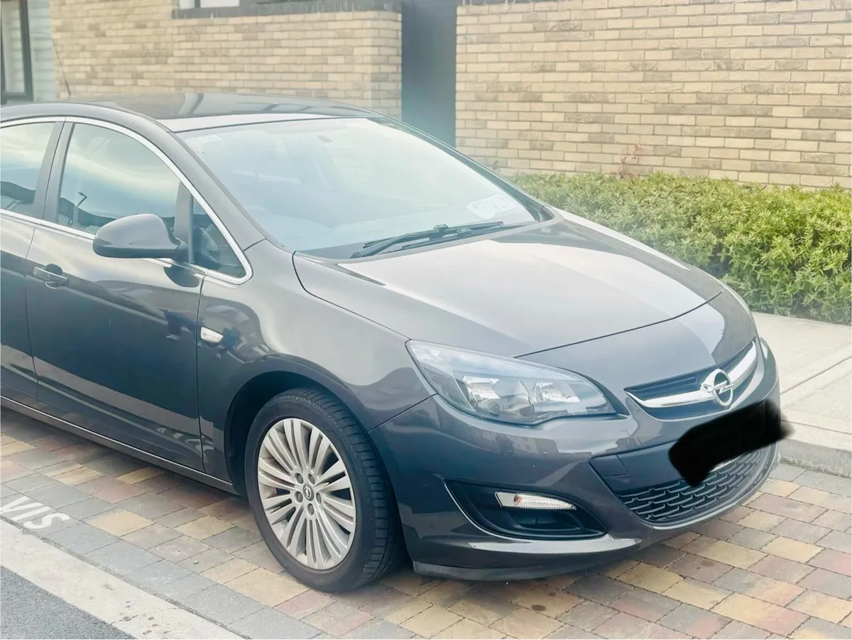 Opel Astra LOW MILEAGE EXCELLENT CONDITION - Image 3