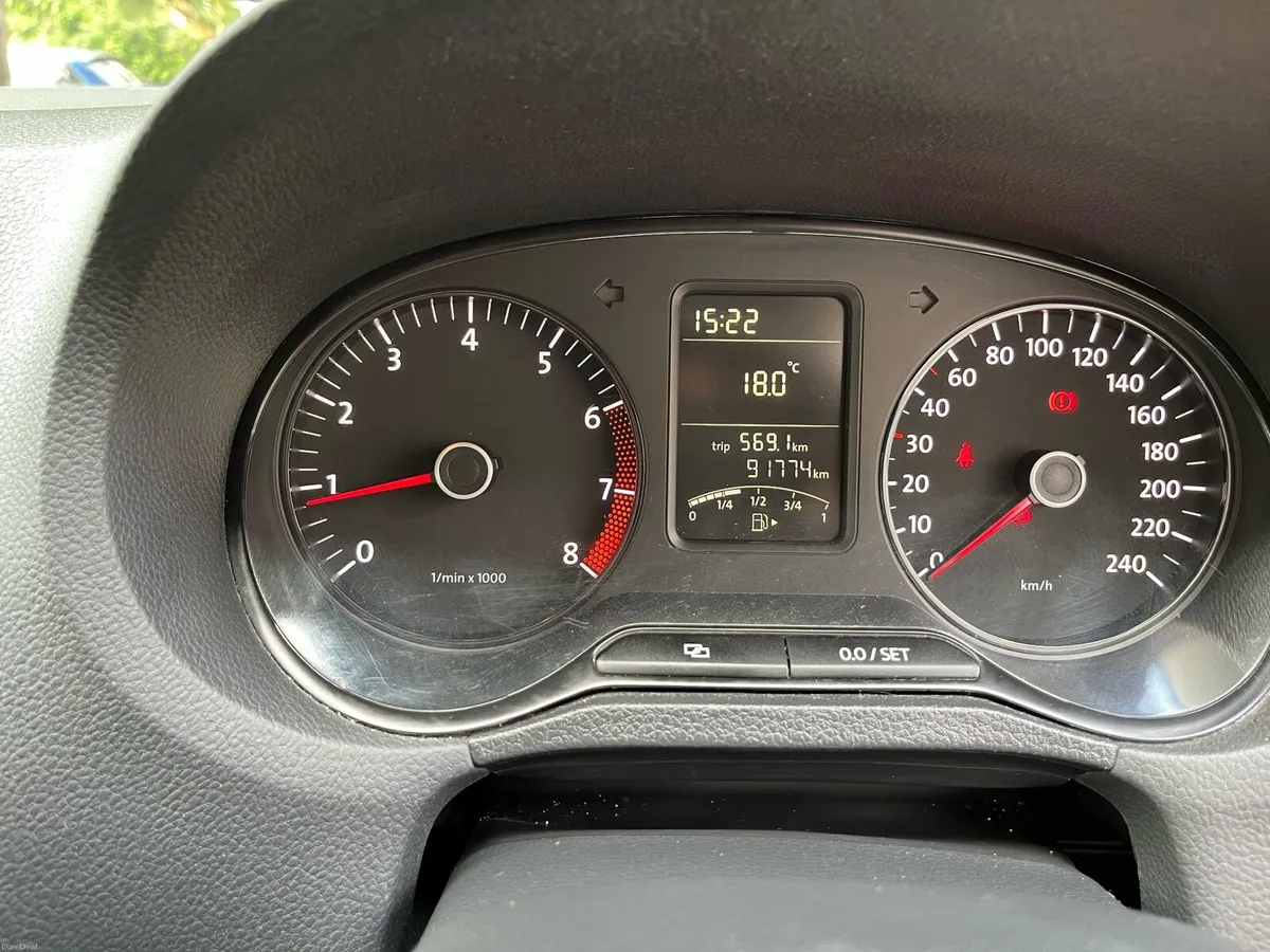 Volkswagen Polo - Image 5