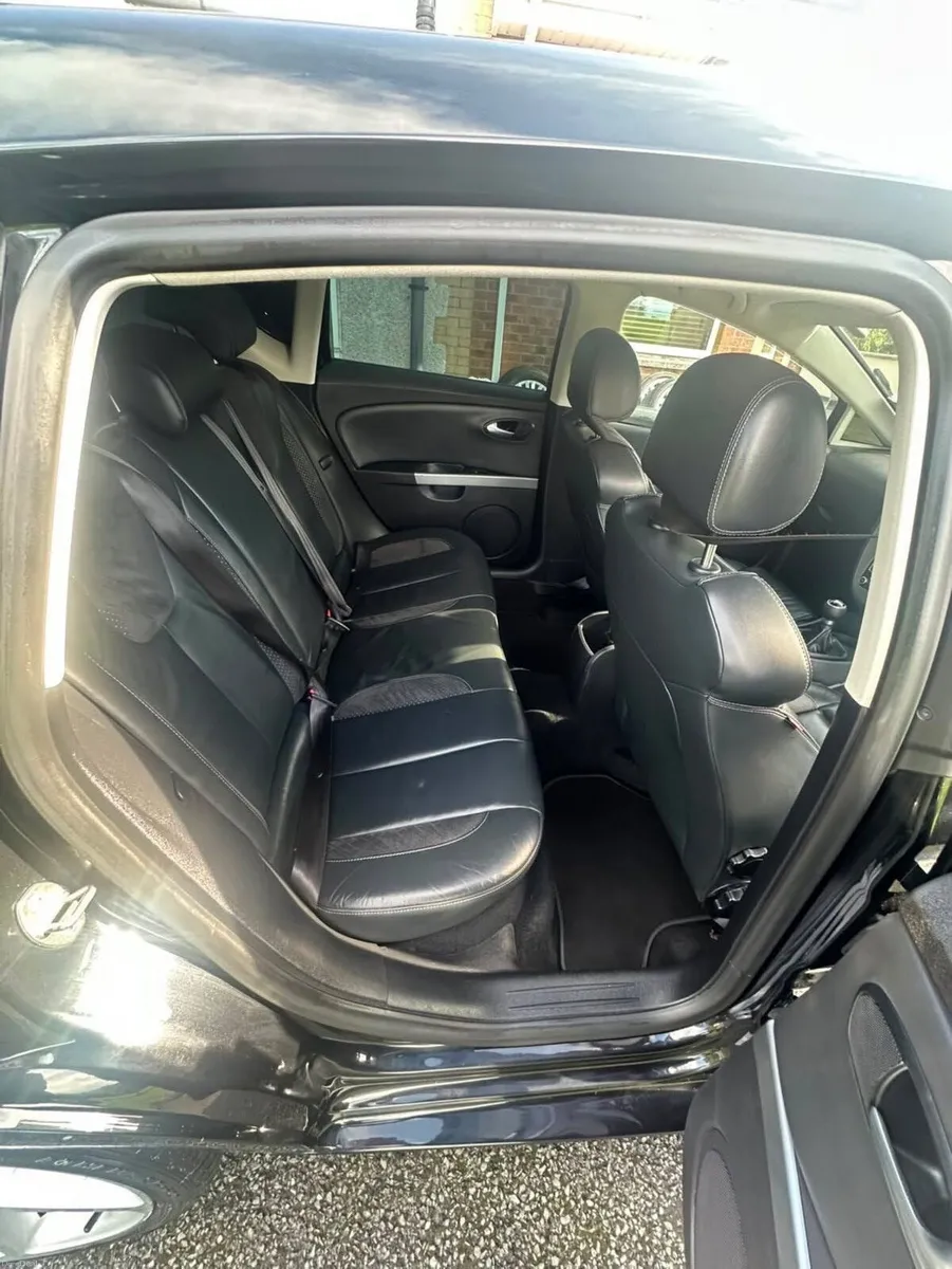 SEAT Leon 2012 - Image 2