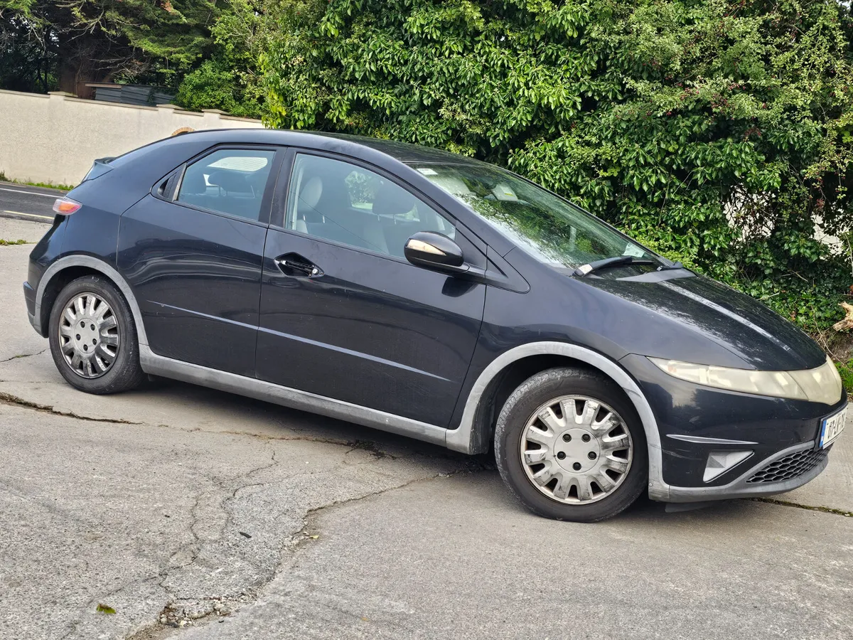 €999 Honda Civic 2007 petrol ⛽️ nct&tax €999 - Image 3