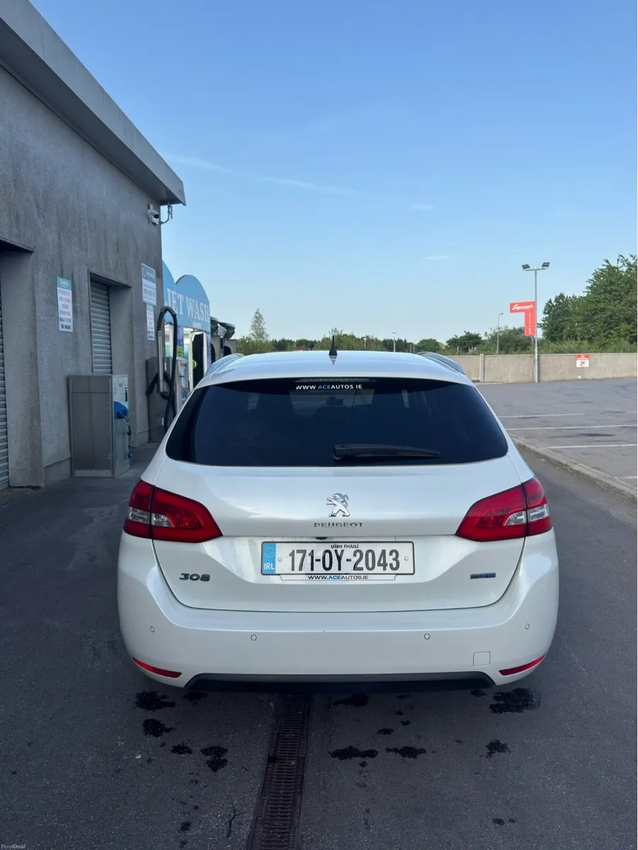 2017 Peugeot 308 SW Allure 1.6 HDi - Image 2