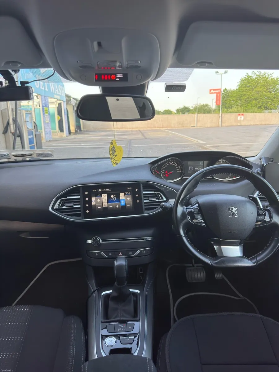 2017 Peugeot 308 SW Allure 1.6 HDi - Image 3