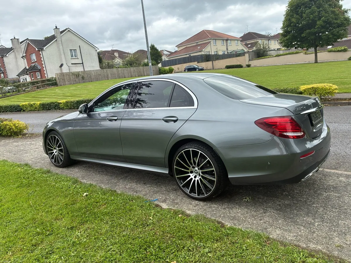 Mercedes E220d 2017 AMG-Line - Image 3