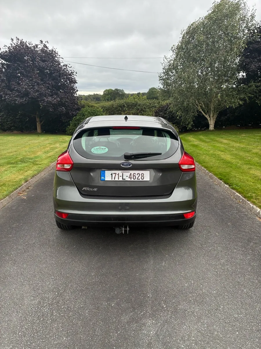 171 Ford Focus Zetec 1.5 TDCI 120HP - Image 3