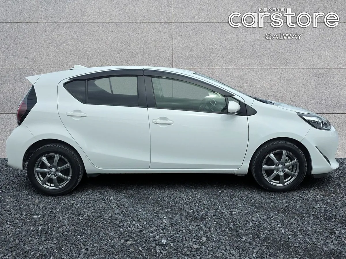 Toyota Aqua S - Image 2