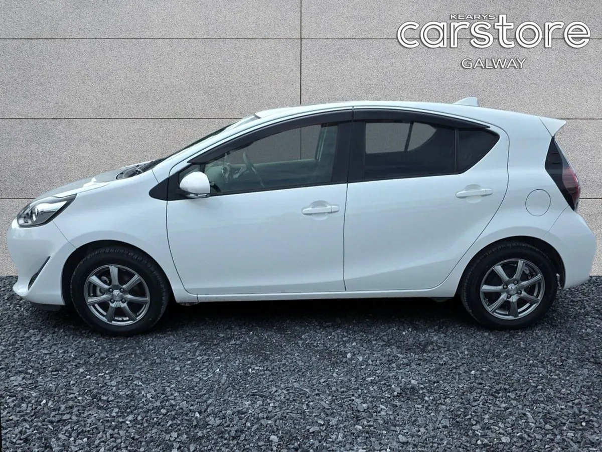 Toyota Aqua S - Image 6