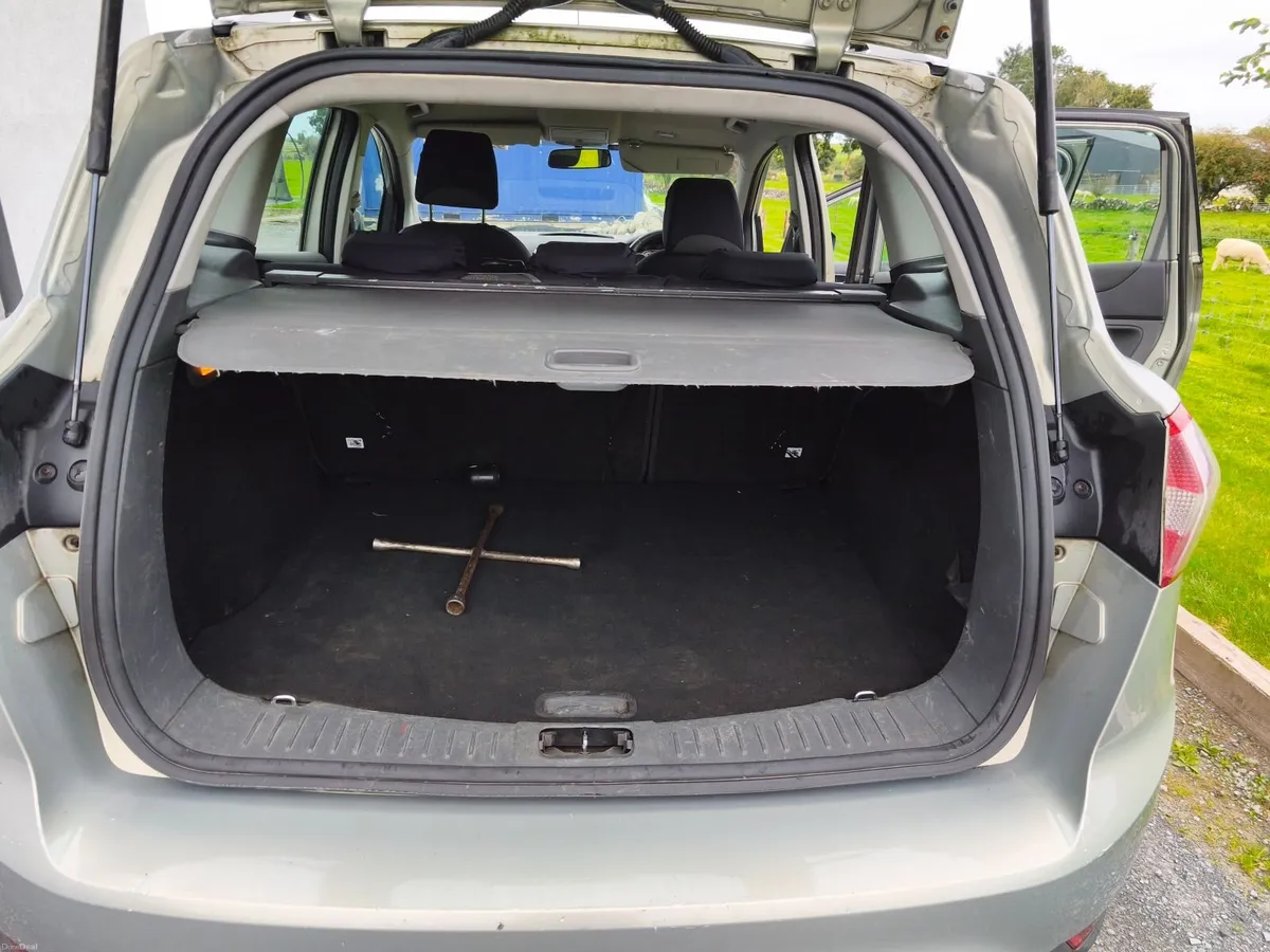 Ford Kuga 2010 - Image 2