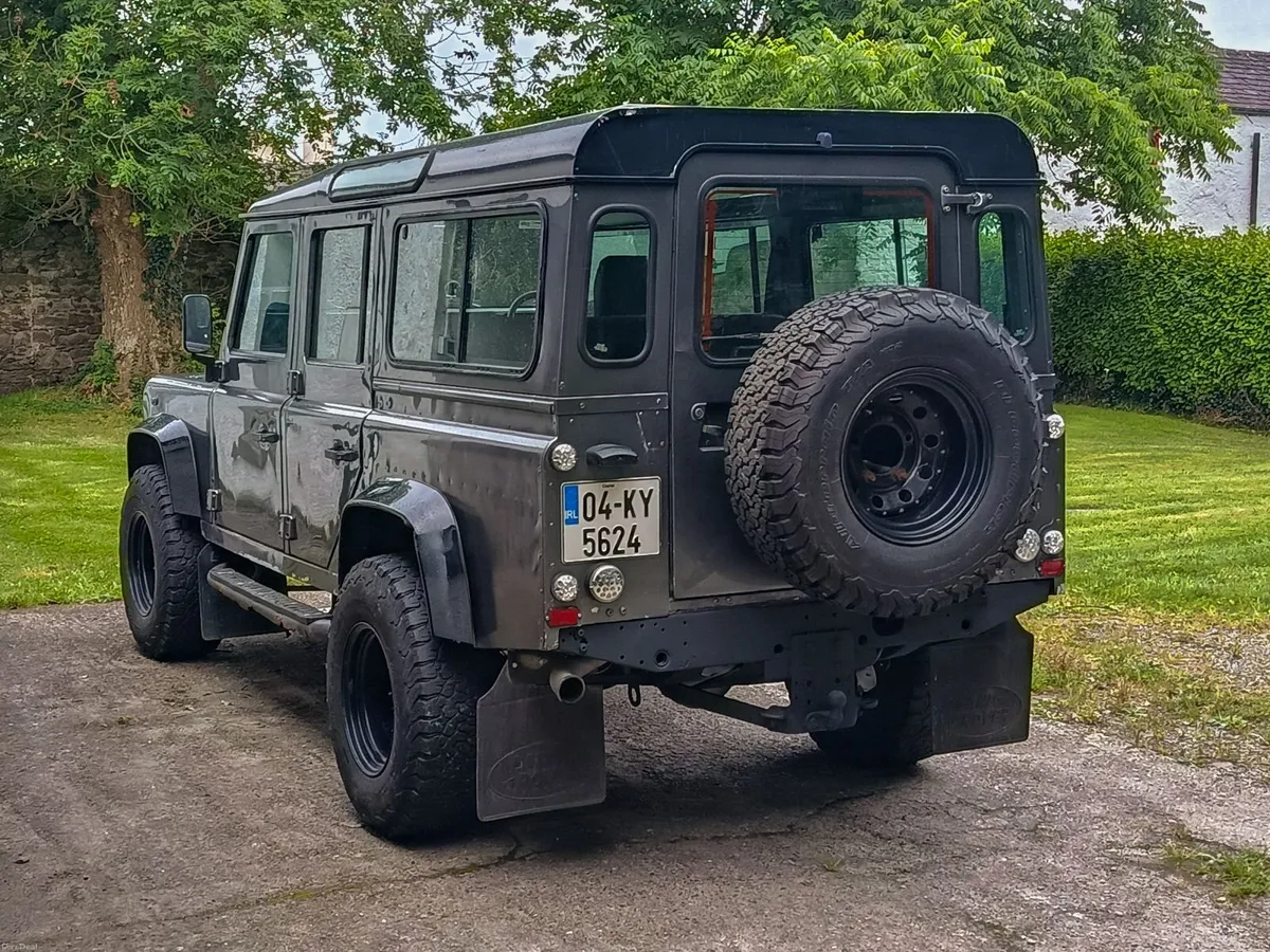 Land Rover Defender 2004 - Image 4