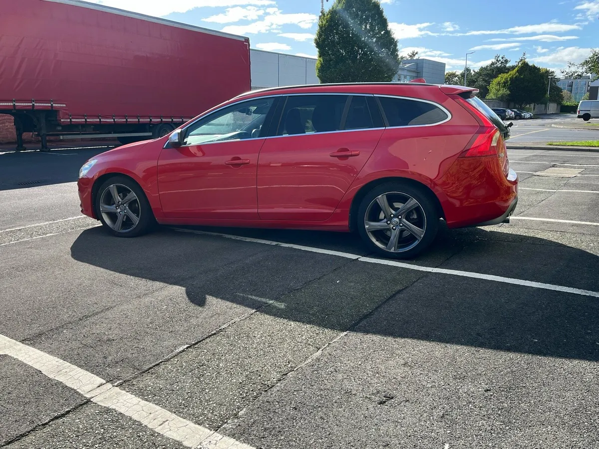 Volvo V60 1.6D R-design - Image 3