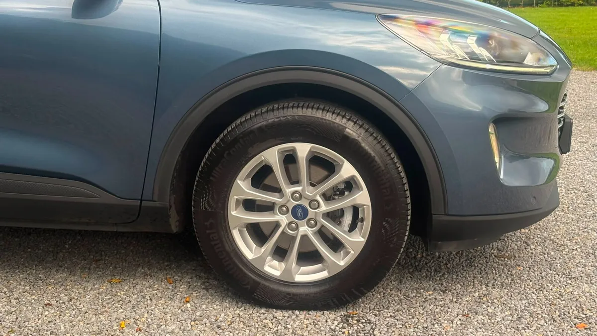 Ford Kuga 2022 - Image 6