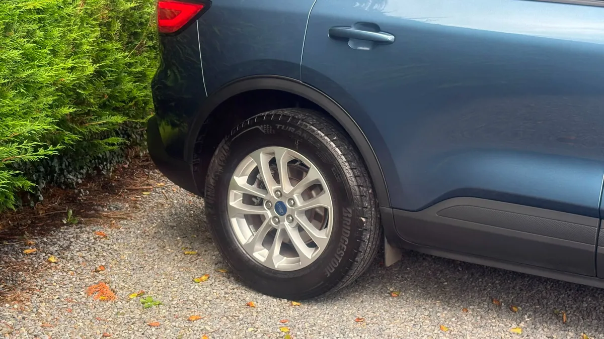 Ford Kuga 2022 - Image 5