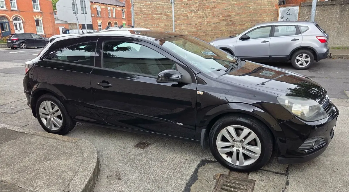 Opel Astra GTC - Image 6