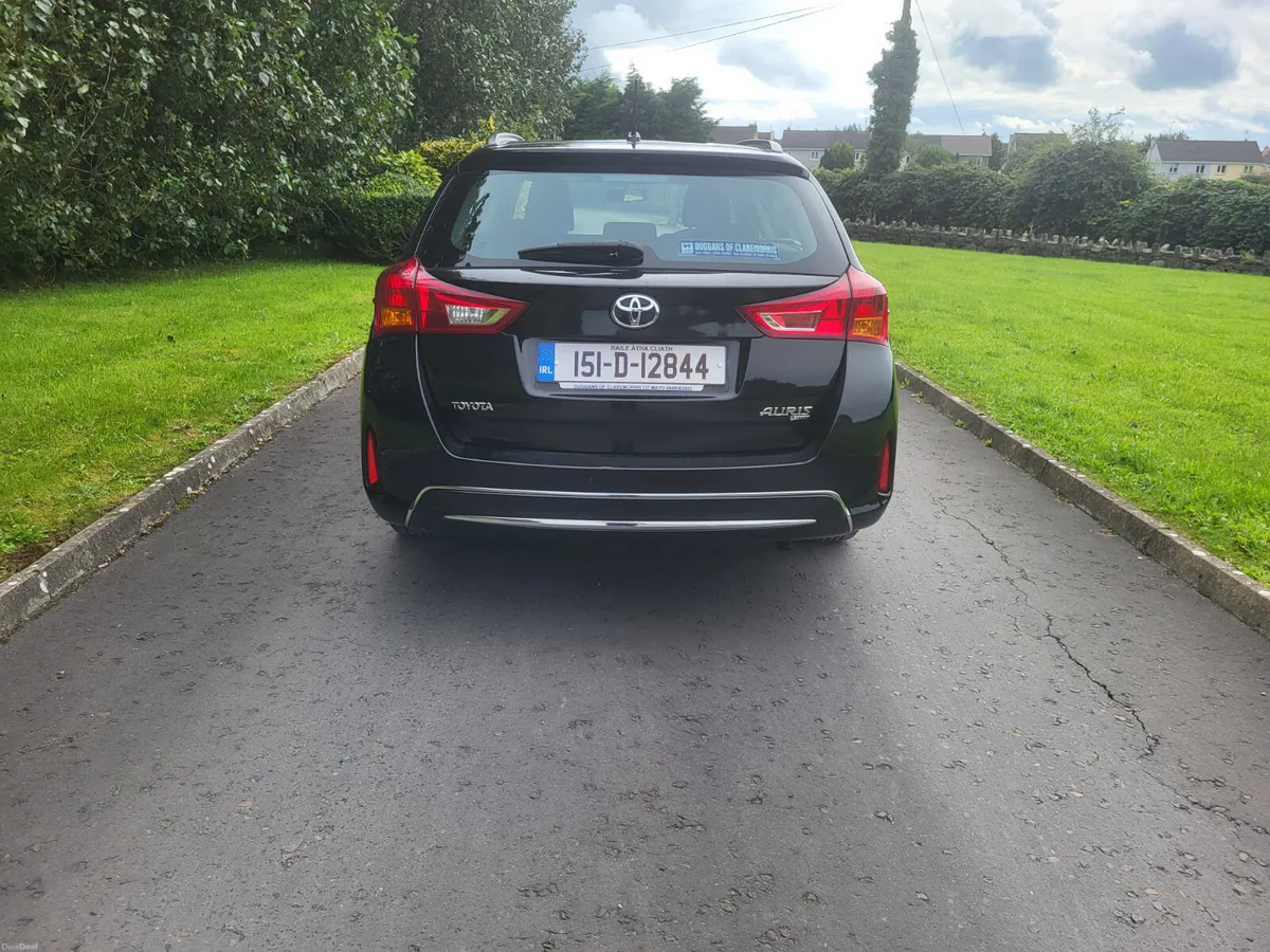 Toyota Auris  ESTATE 1.4 DIESEL - Image 3