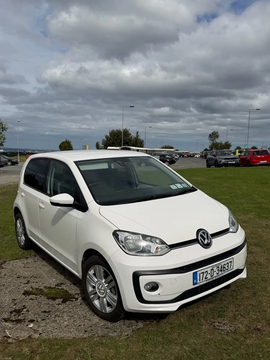 2017 Volkswagen High Up! 1.0 Petrol Automatic - Image 3