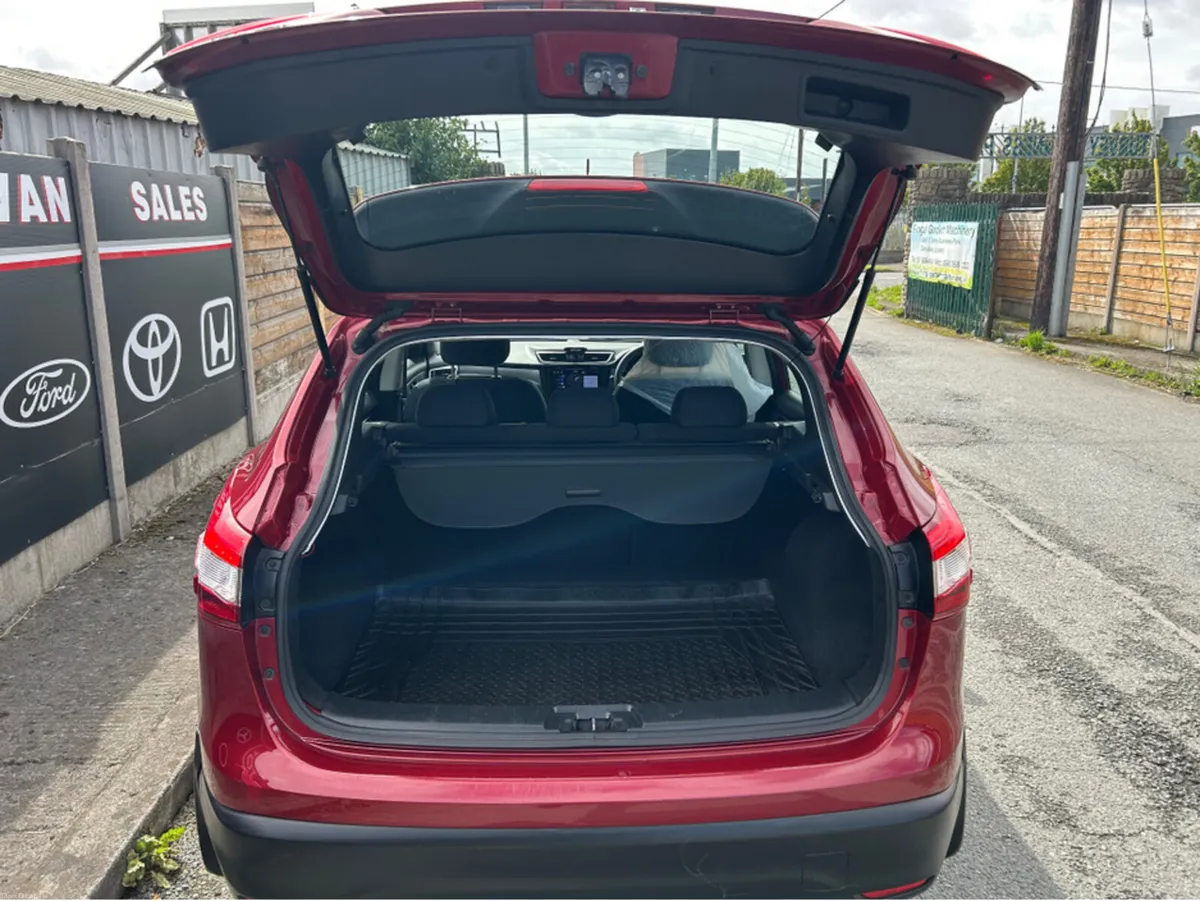 Nissan Qashqai 1.5 DSL XE E6 4DR - Image 6