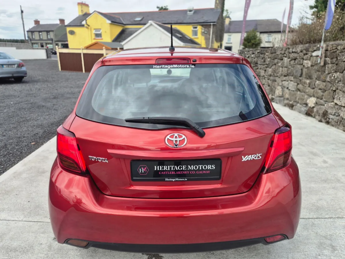 Toyota Yaris 1.33 VVTI ICON 5DR 99BHP - Image 3