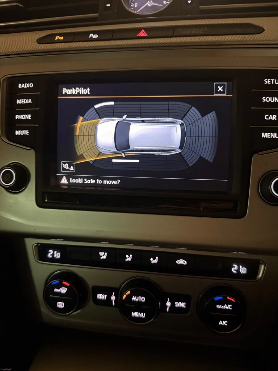 Volkswagen Passat 2016 - Image 5